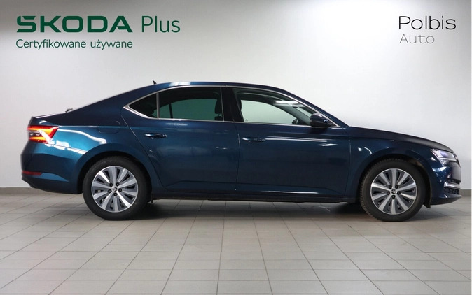 Skoda Superb cena 139900 przebieg: 30673, rok produkcji 2022 z Olsztyn małe 301